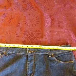 Westport 62 Signature Fit Skinny Jeans 